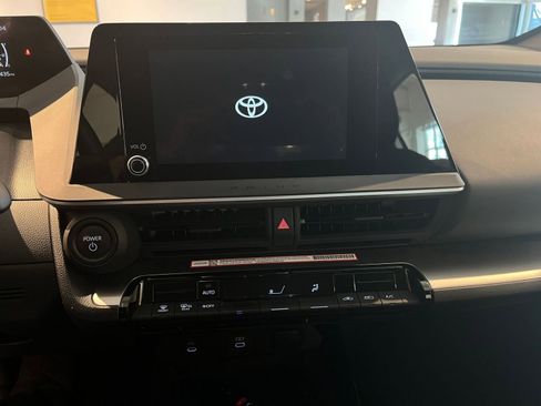 Used 2025 Toyota Prius LE image 21