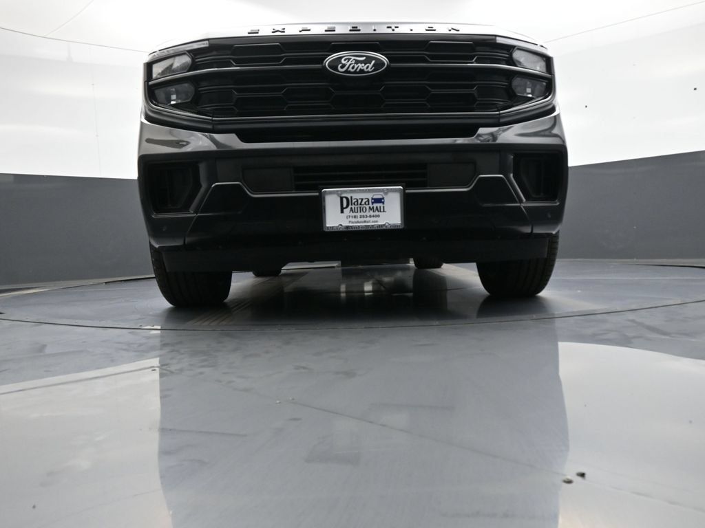 Used 2025 Ford Expedition Platinum w/ Stealth Performance Package AWD/4WD image 36
