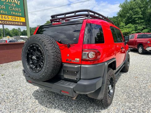 Used 2012 Toyota FJ Cruiser 4WD w/ Upgrade Pkg II image 9