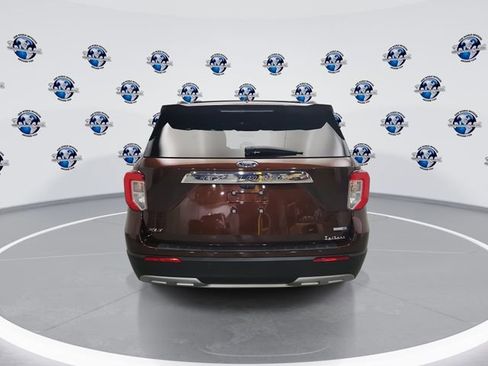 Used 2020 Ford Explorer XLT w/ Equipment Group 202A image 8