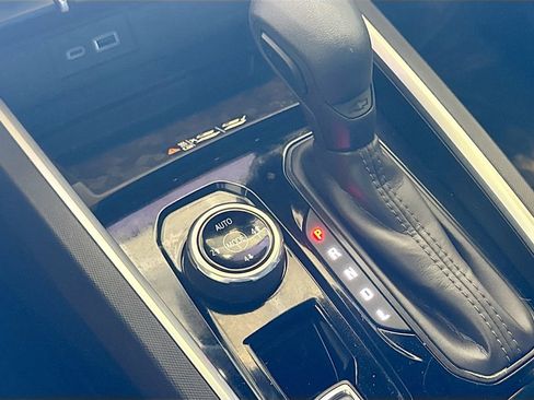 Used 2025 Chevrolet Colorado Trail Boss image 17