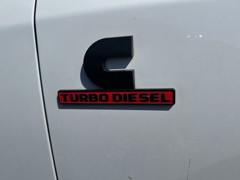 Used 2025 RAM 3500 Laramie image 10