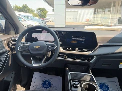 New 2027 Chevrolet Equinox LT w/ Safety and Technology Package FWD image 14