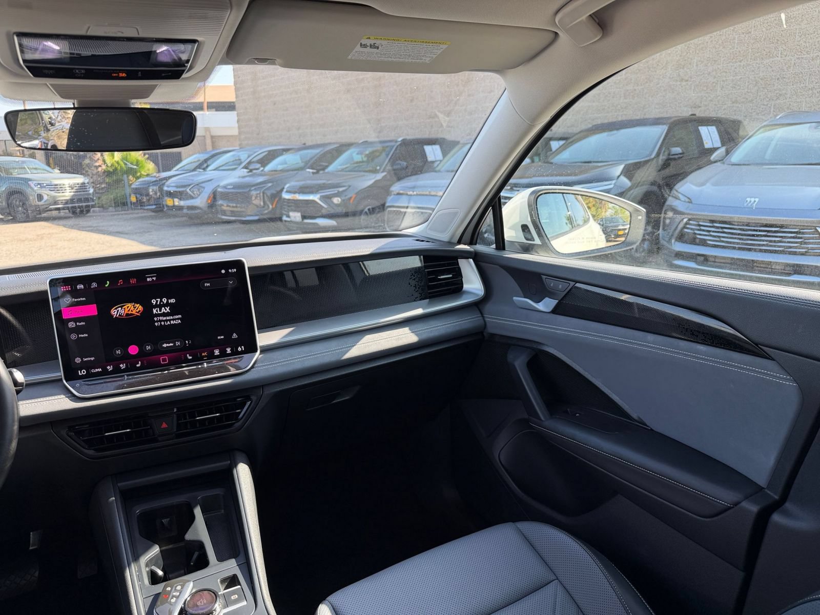 Used 2026 Volkswagen Tiguan SE AWD/4WD image 36