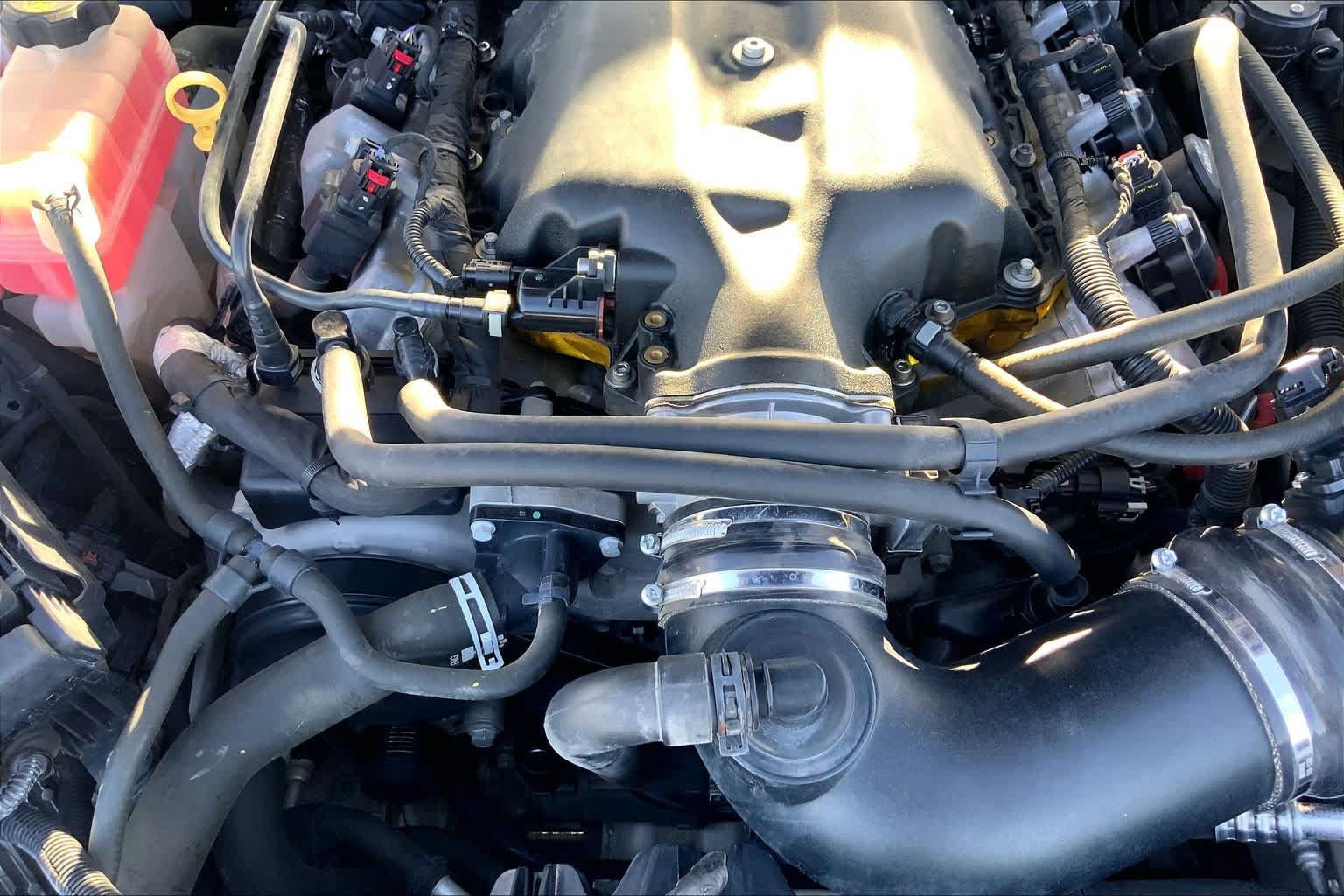 Used 2018 Chevrolet Camaro SS RWD image 32