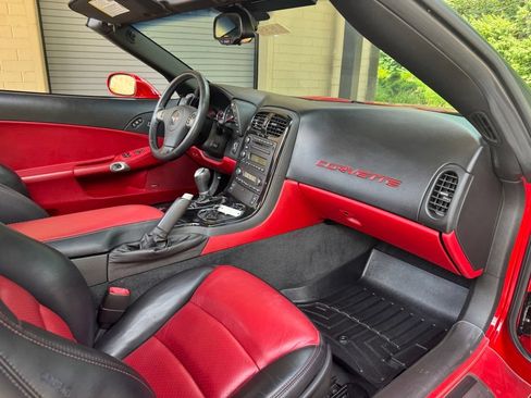 Used 2009 Chevrolet Corvette Convertible w/ Preferred Equipment Group RWD image 13