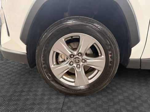 Used 2025 Toyota RAV4 XLE AWD/4WD image 15