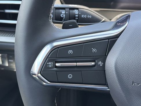 New 2026 Chevrolet Traverse LT w/ Sun and Wheel Package FWD image 11