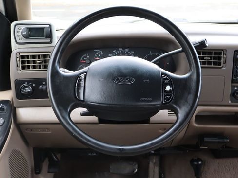 Used 2001 Ford F450 image 19