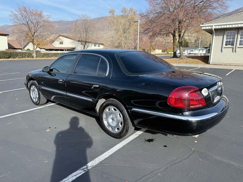 Used 1998 Lincoln Continental image 3