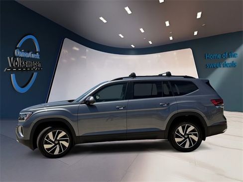 Certified 2025 Volkswagen Atlas SE image 20