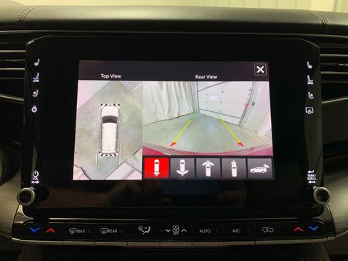 Used 2023 Jeep Wagoneer Series III w/ Rear Seat Video Group 1 image 31