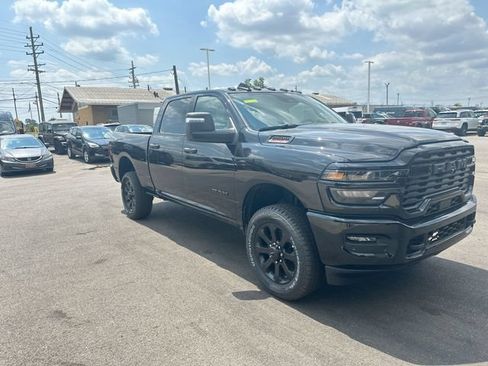 New 2026 RAM 2500 Big Horn AWD/4WD image 11