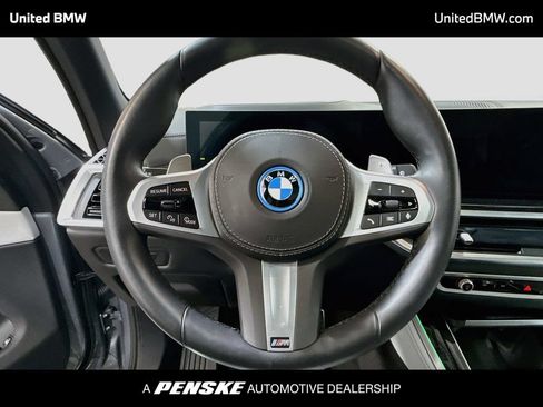 Used 2026 BMW X5 xDrive50e w/ M Sport Package AWD/4WD image 6