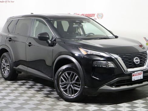 Used 2023 Nissan Rogue S image 3