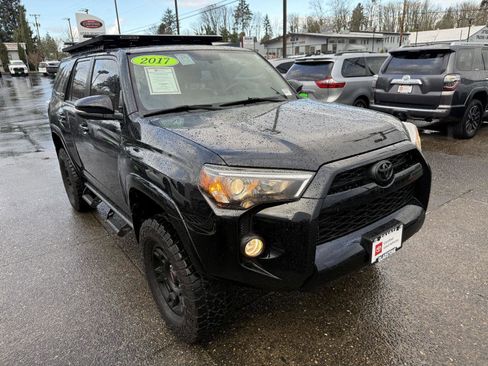Certified 2017 Toyota 4Runner SR5 image 7