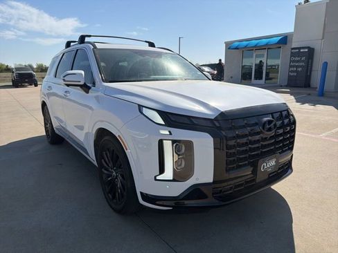 Used 2024 Hyundai Palisade Calligraphy image 3