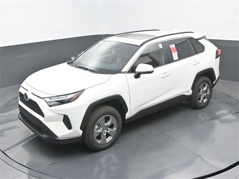 New 2025 Toyota RAV4 XLE w/ Convenience Package image 31