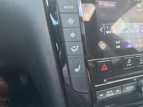 Used 2020 INFINITI QX50 Essential w/ Edition 30 Package FWD image 16