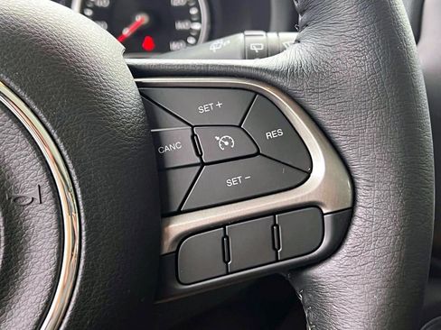 Certified 2021 Jeep Renegade Limited w/ Sun & Sound Group image 23