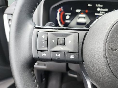 Used 2024 Nissan Rogue SL AWD/4WD image 34