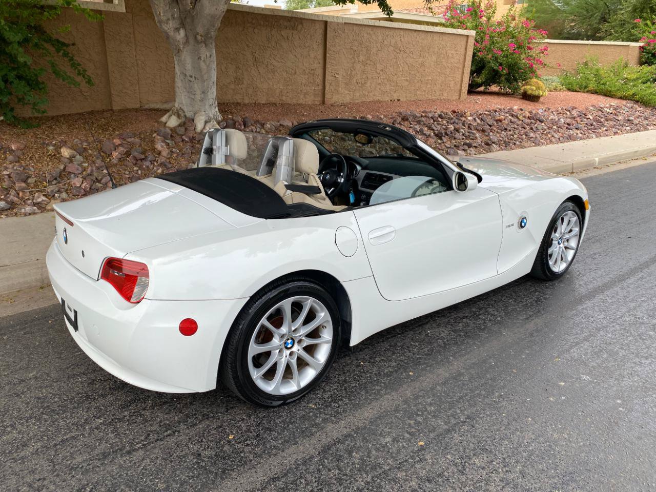 Used 2008 BMW Z4 3.0i RWD image 47