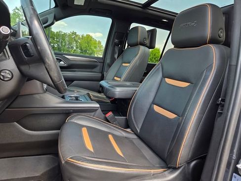 Used 2021 GMC Yukon AT4 w/ Rear Media and Nav Package AWD/4WD image 9