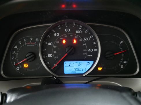 Used 2015 Toyota RAV4 XLE AWD/4WD image 21