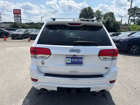 Used 2018 Jeep Grand Cherokee Overland AWD/4WD image 6