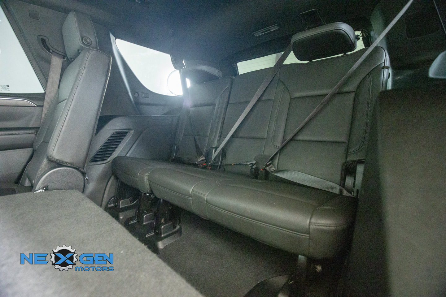 Used 2023 Chevrolet Tahoe Z71 w/ Max Trailering Package AWD/4WD image 29
