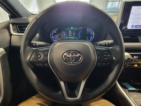 Used 2023 Toyota RAV4 SE image 25