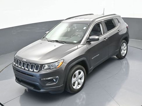 Used 2021 Jeep Compass Latitude w/ Driver Assistance Group image 43