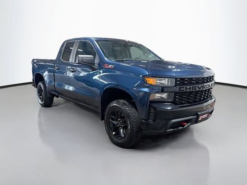 Used 2019 Chevrolet Silverado 1500 Custom Trail Boss w/ Custom Convenience Package AWD/4WD image 3