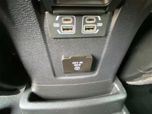 Used 2022 Jeep Wrangler Unlimited Sahara w/ Cold Weather Group image 16