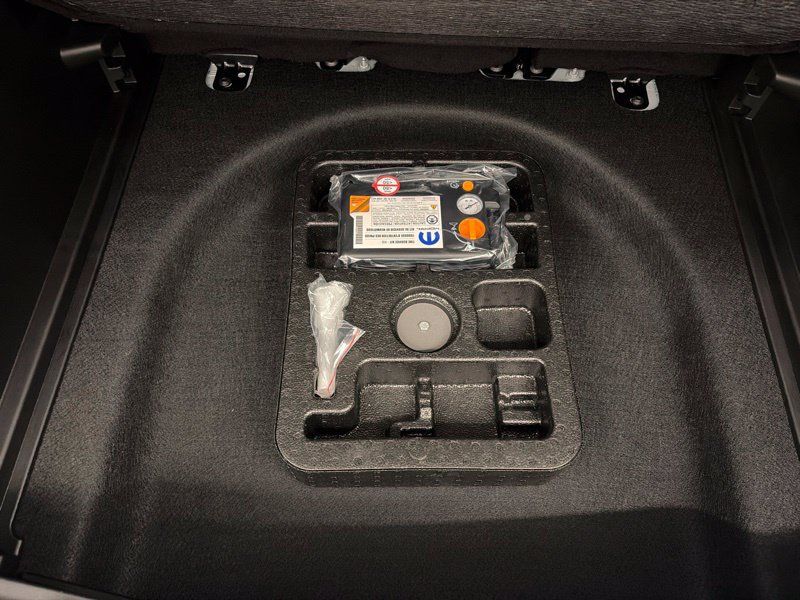 Used 2024 Jeep Compass Limited AWD/4WD image 12