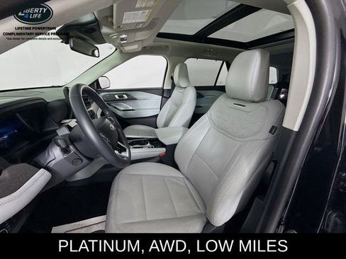 Used 2025 Ford Explorer Platinum w/ LUX Leather Package image 21