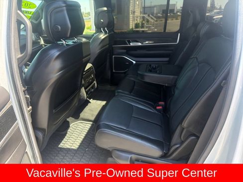 Used 2022 Jeep Wagoneer Series II w/ Premium Group I AWD/4WD image 21