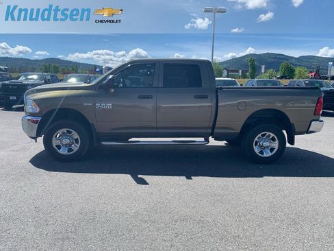 Used 2014 RAM 2500 Tradesman w/ Chrome Appearance Group AWD/4WD image 4