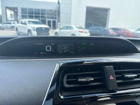 Used 2018 Toyota Prius Two w/ Prius Two Safety Plus Package FWD image 8