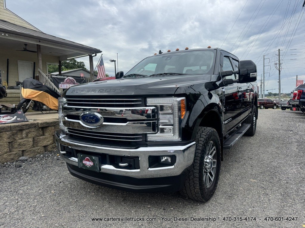 Used 2019 Ford F350 Lariat w/ Lariat Ultimate Package AWD/4WD image 3