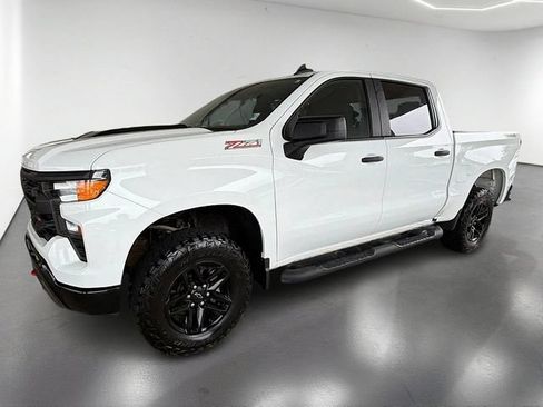 Used 2023 Chevrolet Silverado 1500 Custom Trail Boss AWD/4WD image 1