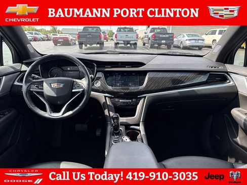Used 2020 Cadillac XT6 Premium Luxury FWD image 12