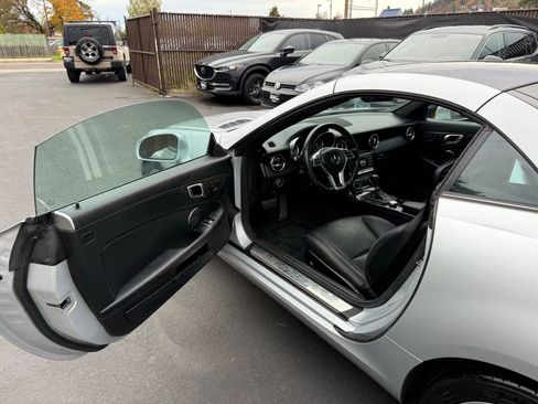 Used 2015 Mercedes-Benz SLK 250 image 9