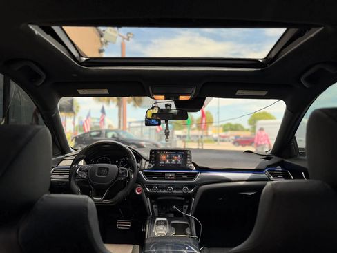 Used 2020 Honda Accord Sport image 28
