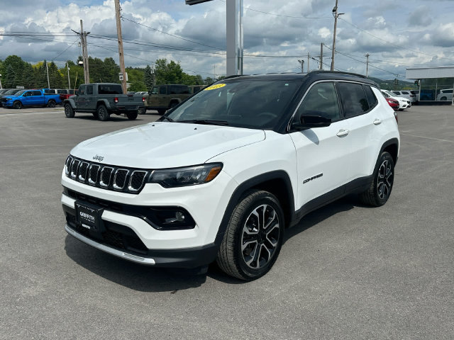 Used 2023 Jeep Compass Limited AWD/4WD image 1