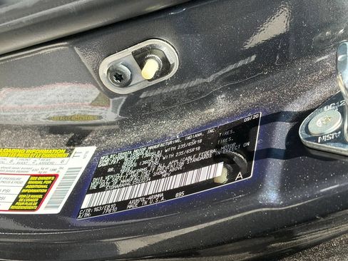 Used 2020 Toyota Highlander XLE FWD image 16