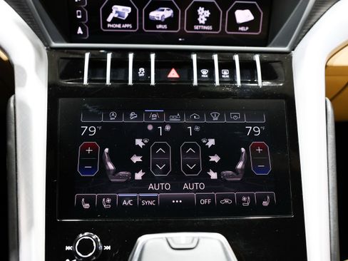 Used 2019 Lamborghini Urus AWD/4WD image 43