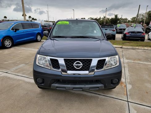 Used 2017 Nissan Frontier SV image 8
