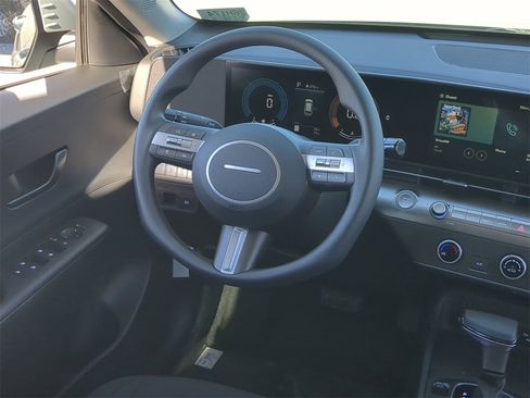 New 2026 Hyundai Kona SE image 13