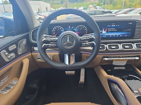 New 2026 Mercedes-Benz GLS 450 4MATIC image 13